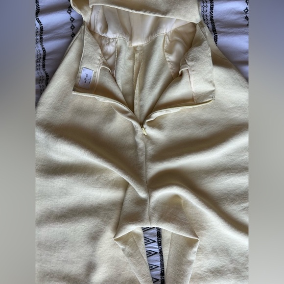 Aritzia Wilfred Coulement Open Back Jumpsuit Lemon Meringue. Size 4 - Picture 7 of 16